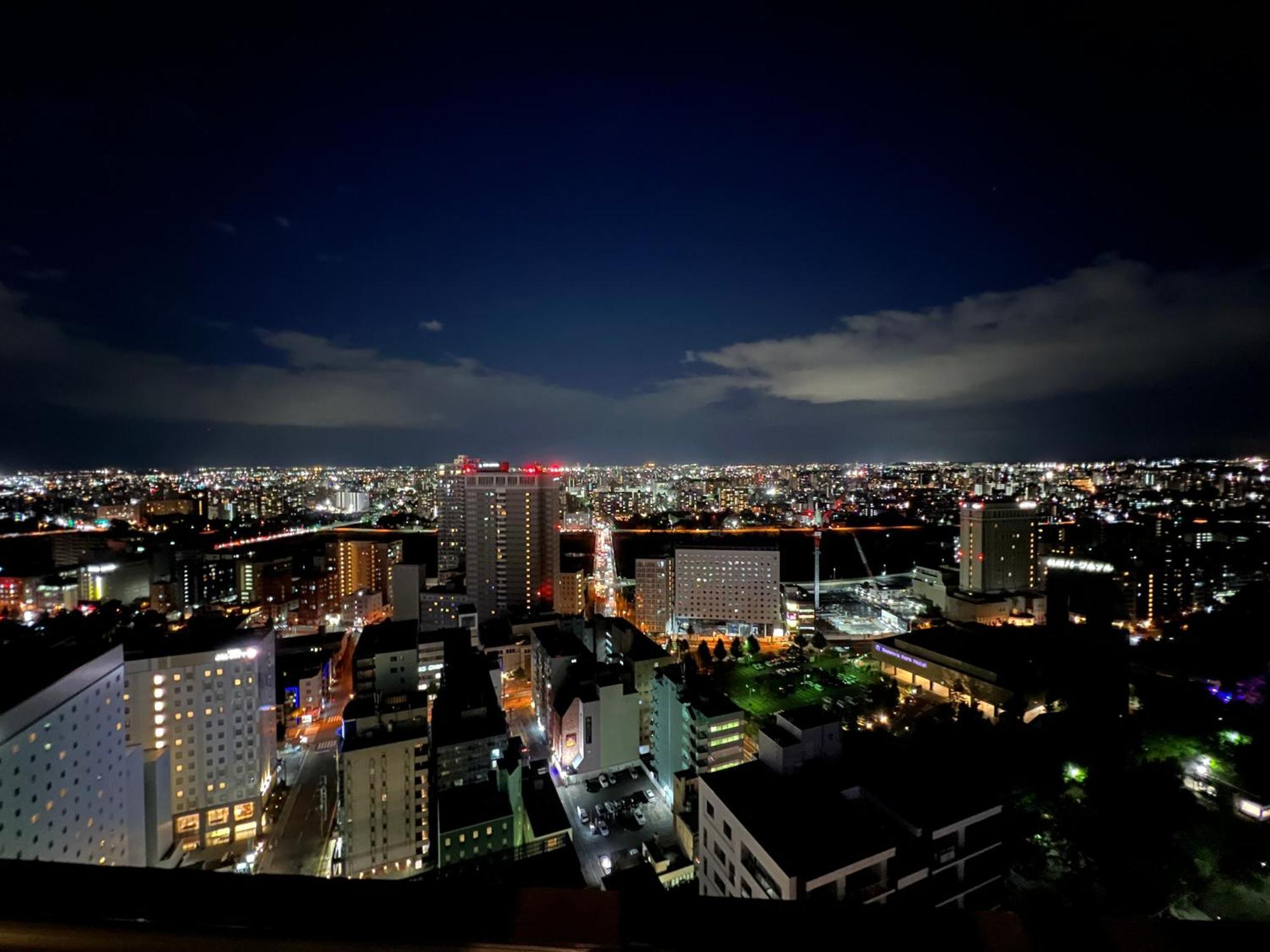Ams Tower アパート *
